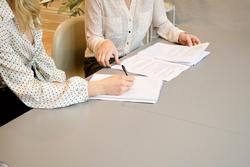 The Pros and Cons of Advertising a Salary on a Job Advert